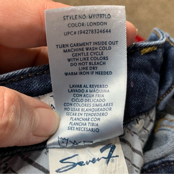SEVEN7 Tower Straight‎ Crop Jeans dark wash. Size 4 - Picture 12 of 12